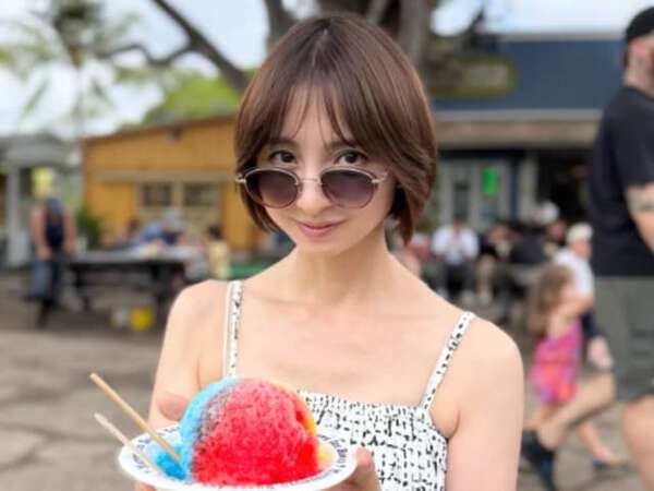お兄さんもいたんだ」篠田麻里子、家族でハワイ旅行へ！ 「めいちゃん