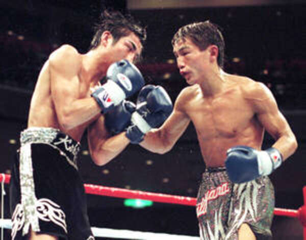 伝説の日本タイトルマッチ　畑山隆則vsコウジ有沢　ボクシングポスター二枚セット 畑山隆則時代を告げる9回TKO勝ち 宿敵コウジ有沢を下した「史上