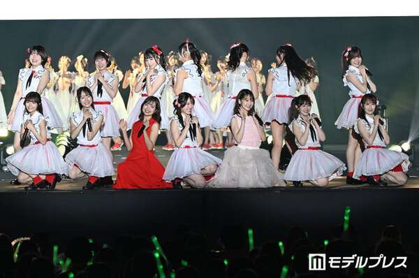 NGT48、OGメンバー柏木由紀＆北原里英がサプライズ登場 北原の卒コン